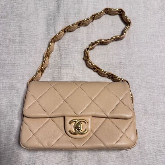 Chanel 24K Small Flap Bag Beige Quilted with CC Strap - Picture 2 of 16